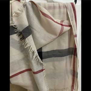 Burberry scarf Cream and multiple color .
